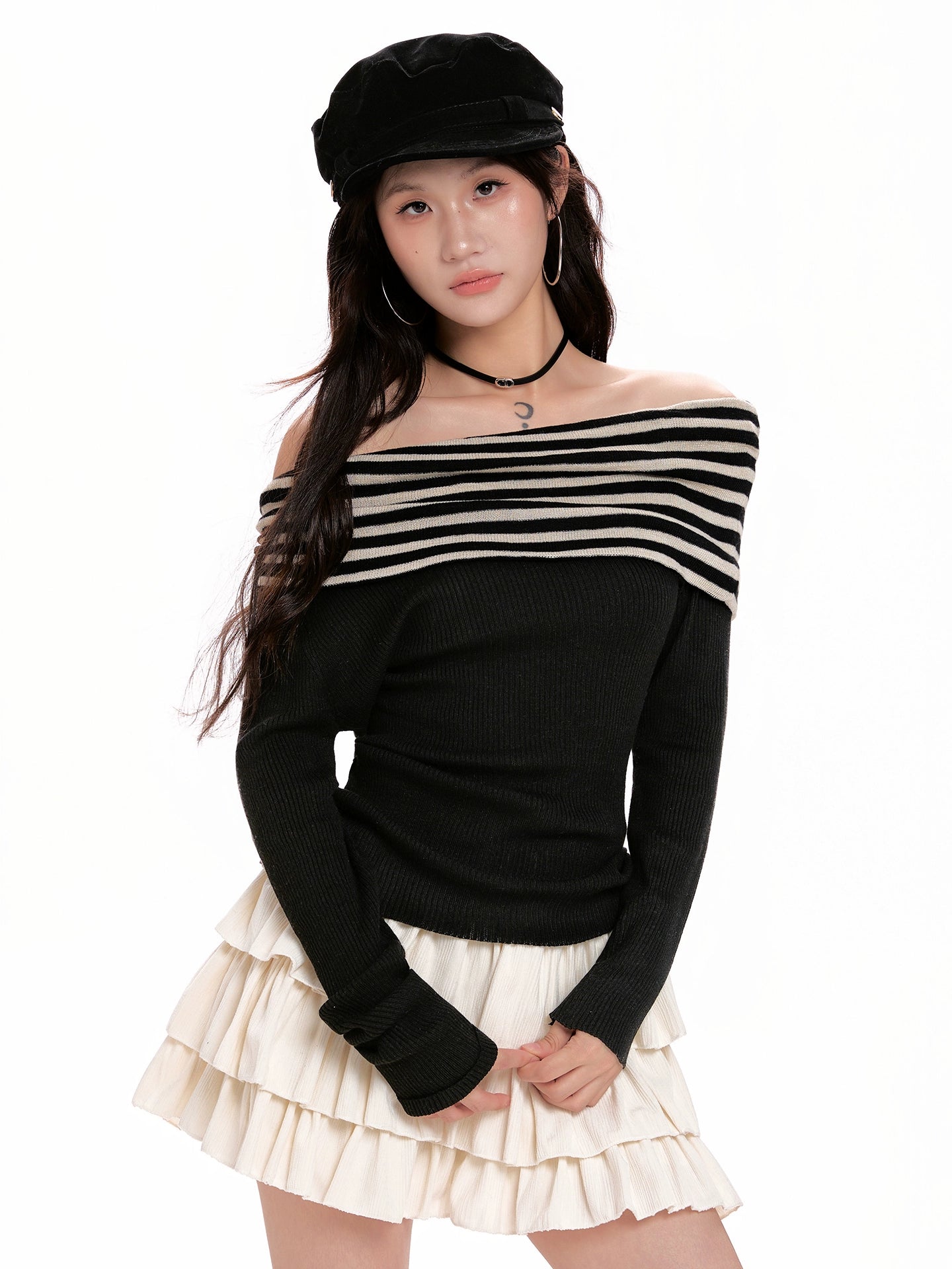 Black striped long sleeved knitted sweater