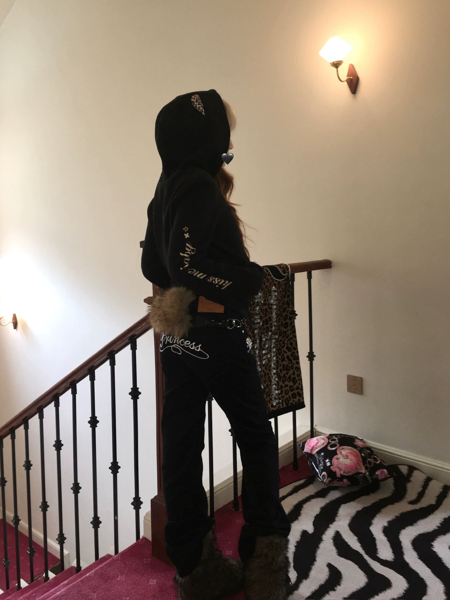 Black denim embroidery jeans