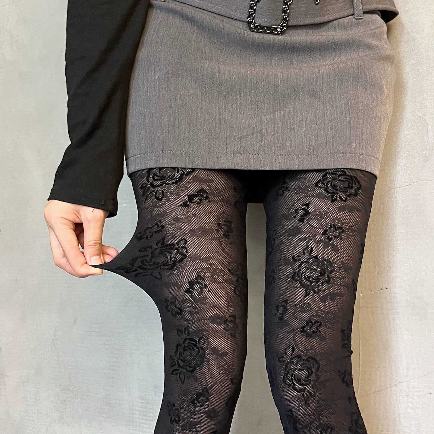 Hollow rose plush pantyhose