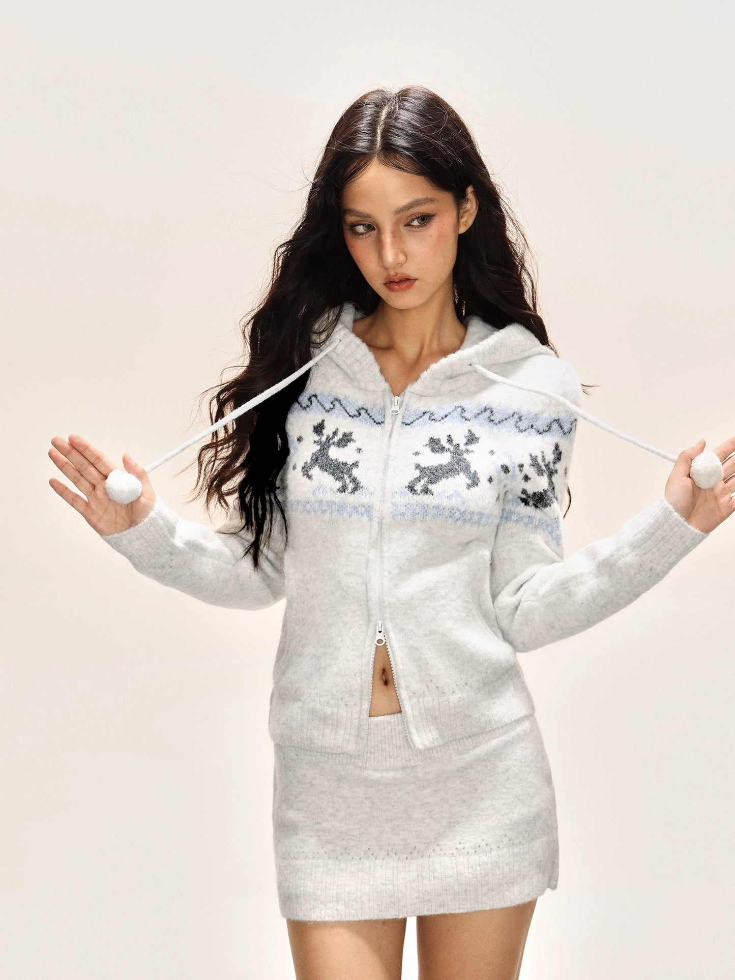 Elk jacquard hooded short skirt, knitted set