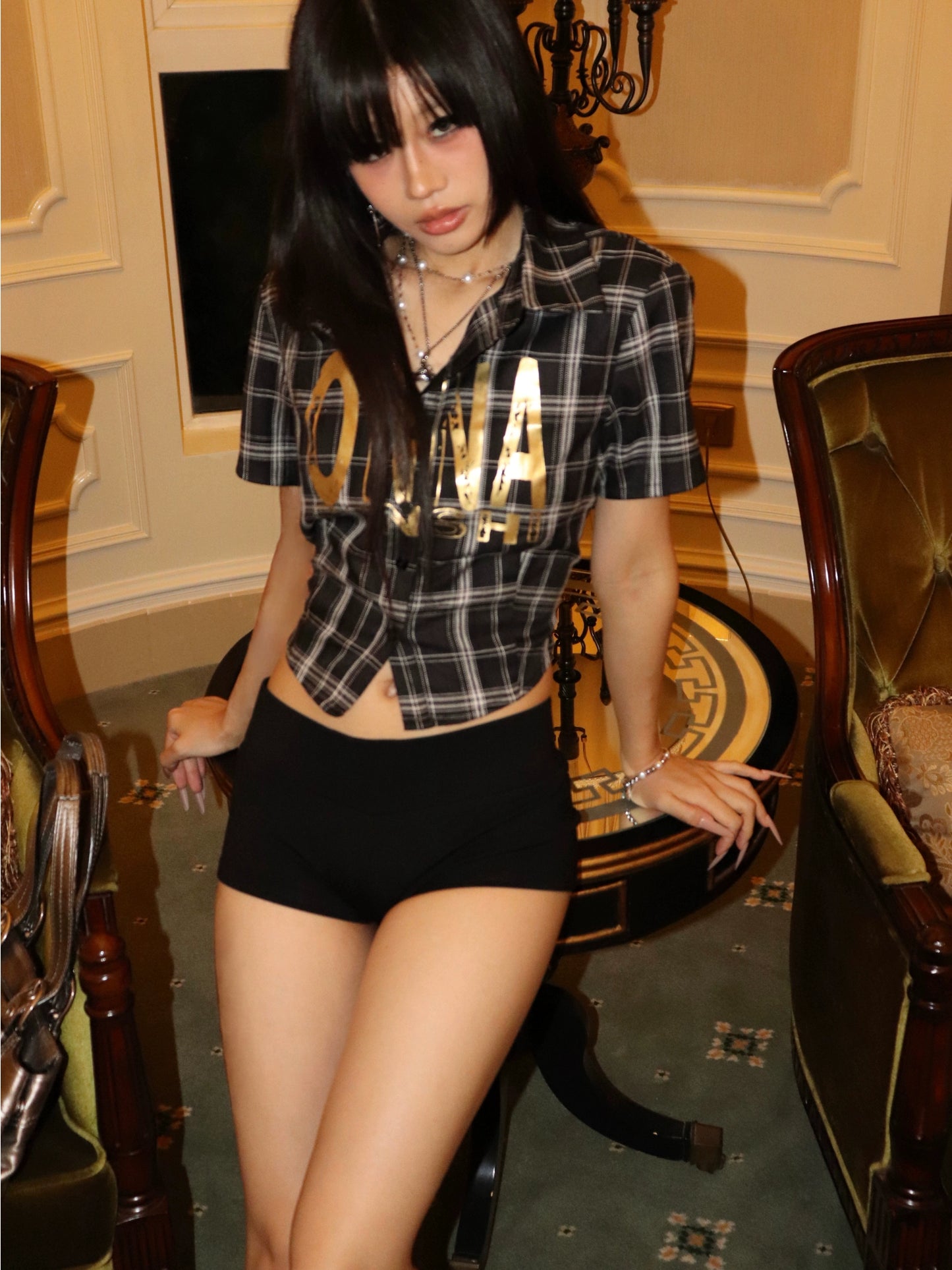 print black and white plaid shirt