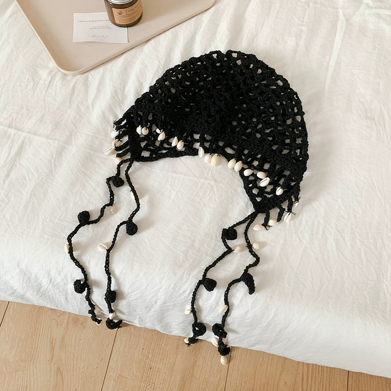 Bohemian style shell pendant, handmade crochet hollow toe cap