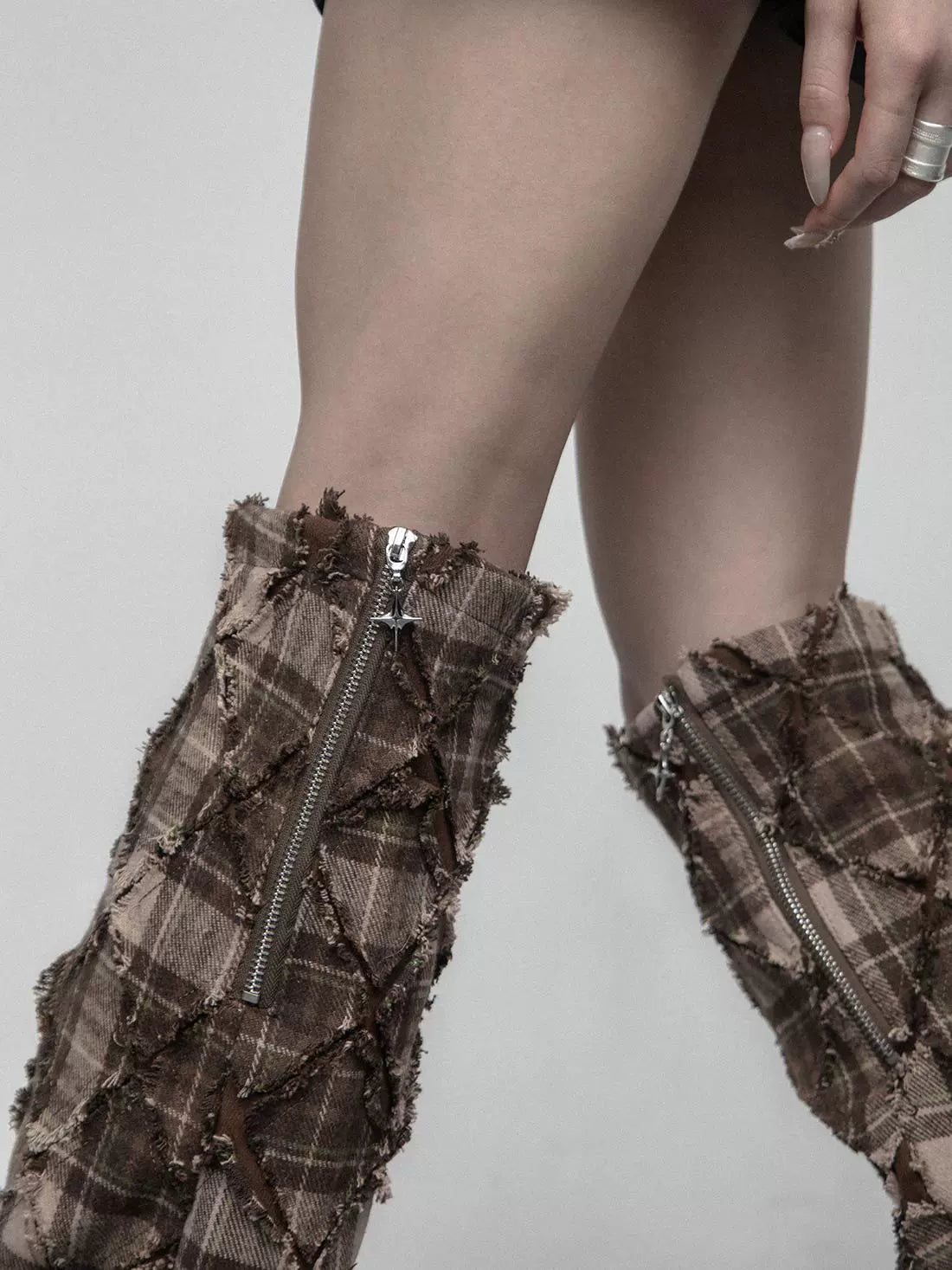 SS2L original brown plaid knife cutting destroys fashion punk apocalypse wasteland style socks, leg covers, women's ins trend