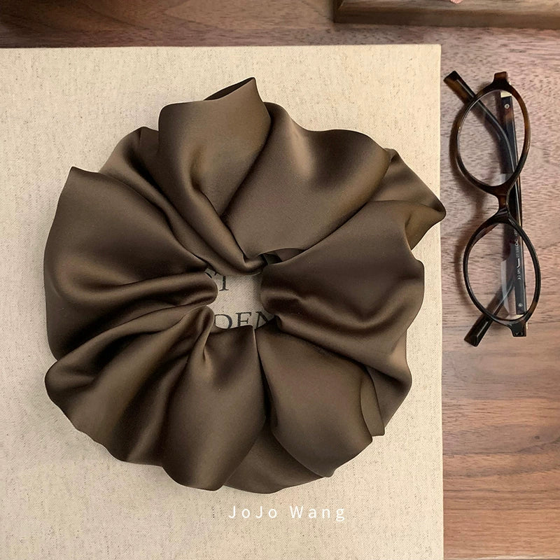 Zongmu colored satin scrunchie