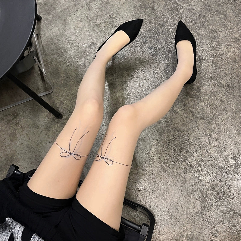 Bow print pantyhose