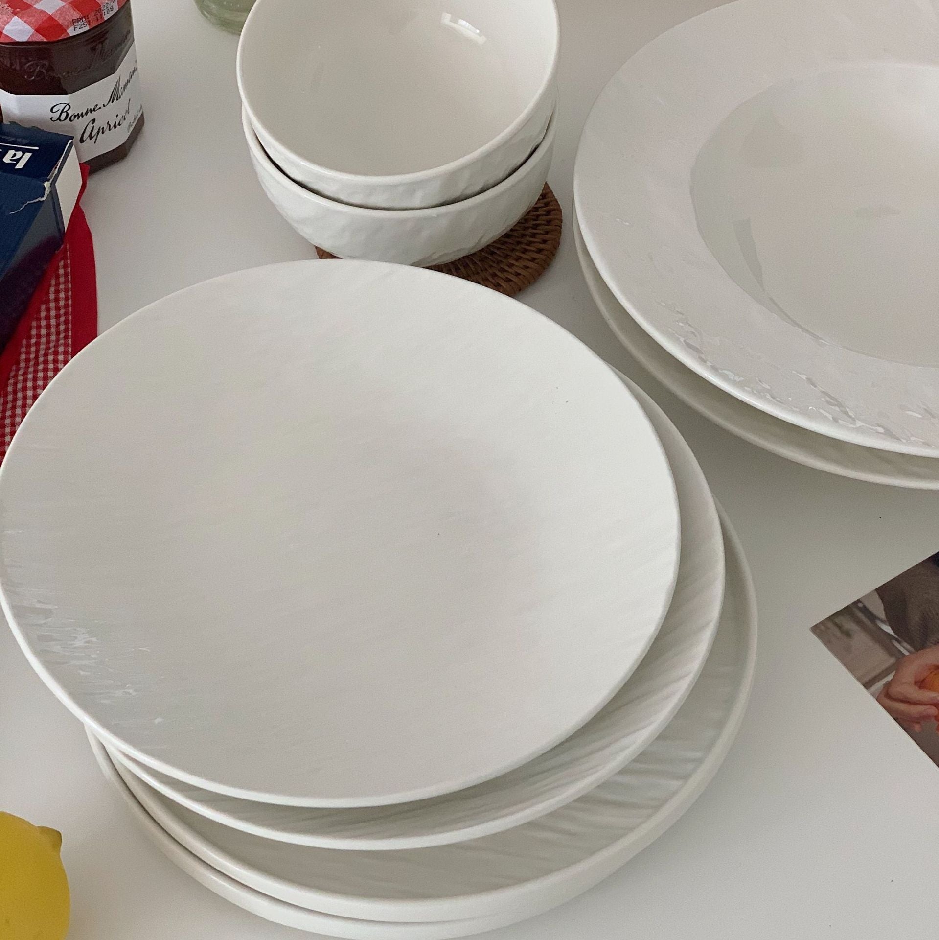 Rock patterned steak plate