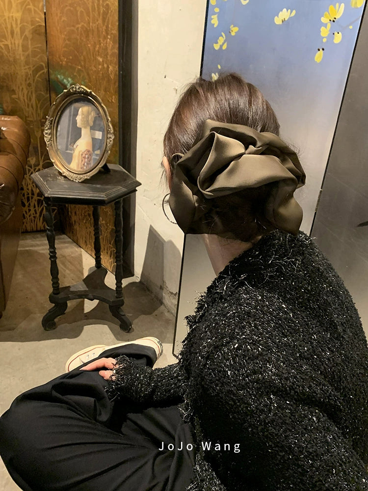 Zongmu colored satin scrunchie