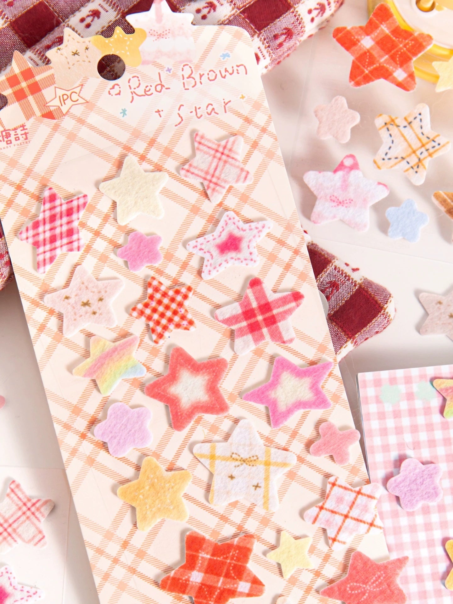 Star shaped three-dimensional felt decorative sticker