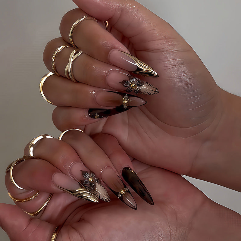 Long pointed nail tip