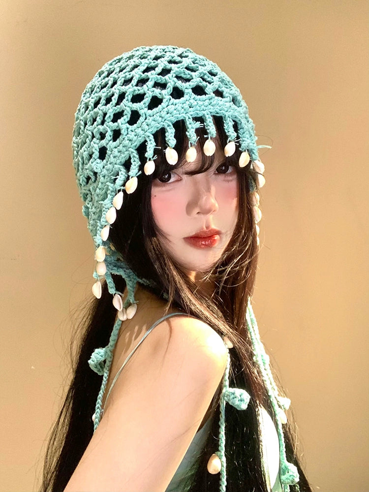 Bohemian style shell pendant, handmade crochet hollow toe cap