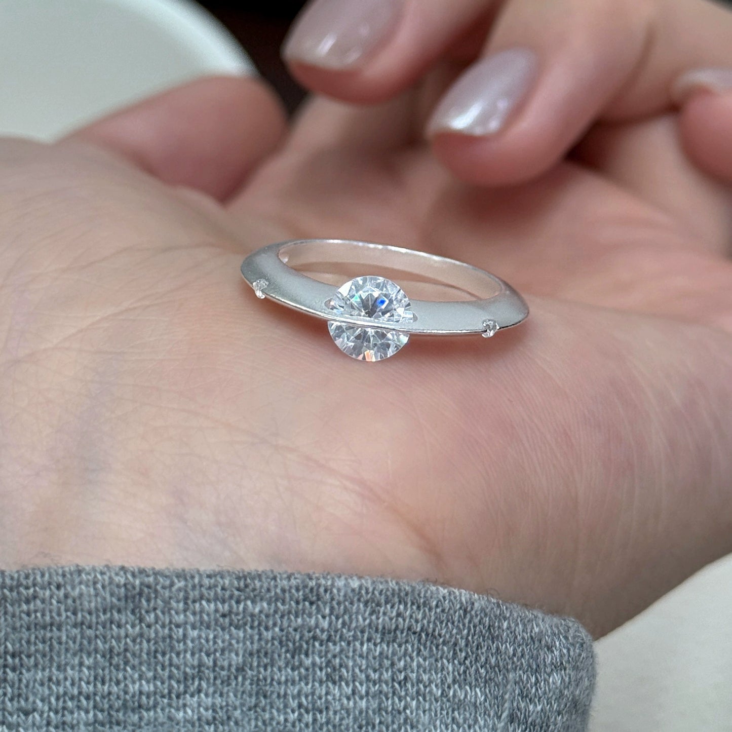 Zircon Ring Bracelet with Circular Principle